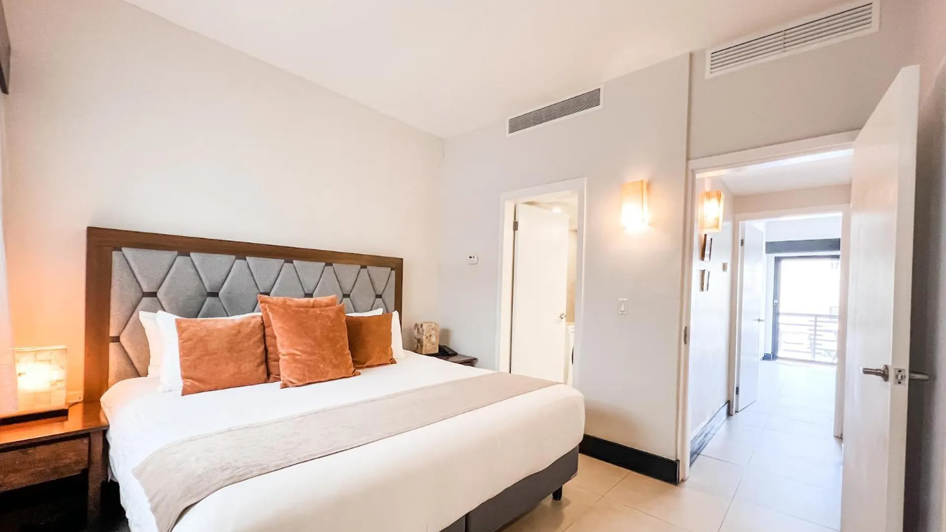 Aldea Thai Downtown Oceanview Residences Playa del Carmen Aparthotel